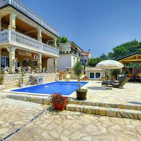 Shani Apartment